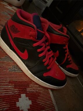 Nike Red and Black High-Top Basketball Sneakers